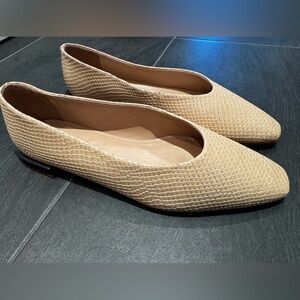 Saks Fifth Avenue nude printed snakeskin ballet Flats
